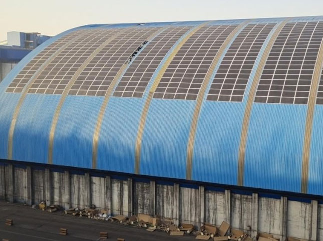 首個拱形礦區煤棚項目 | 日托輕柔組件解決拱形屋頂安裝難題