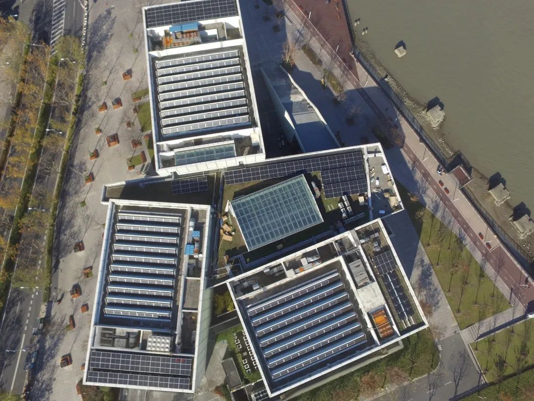 科技與藝術之美 | 日托輕柔組件落地美術館屋頂